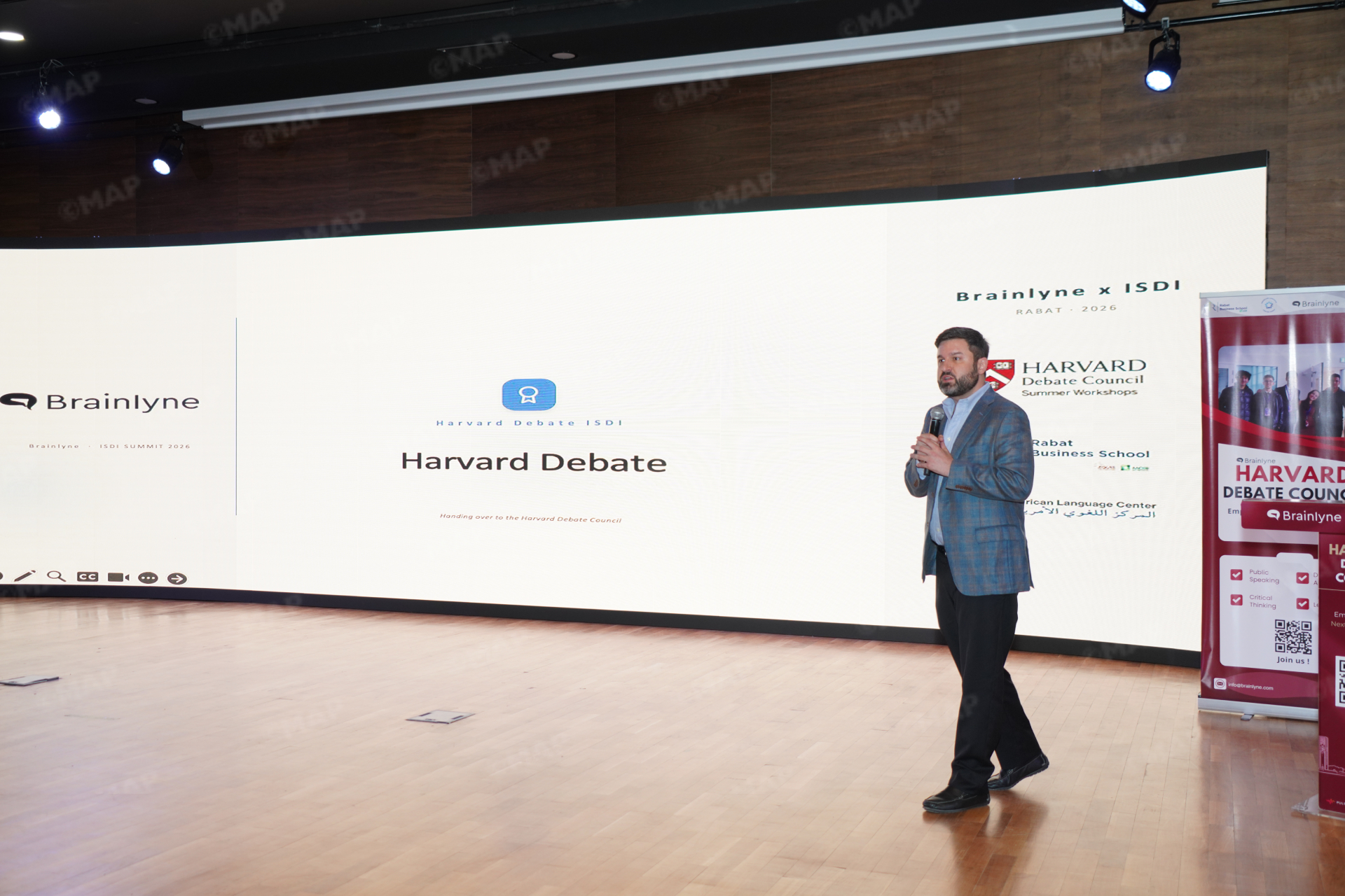 Le prestigieux “Harvard Debate Council Summer 2026” arrive à Rabat et s’installe à l’UIR